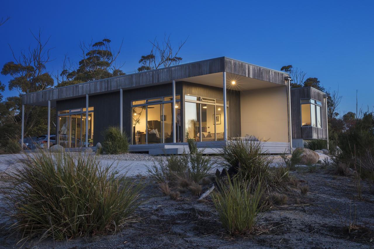Aplite House * Coles Bay